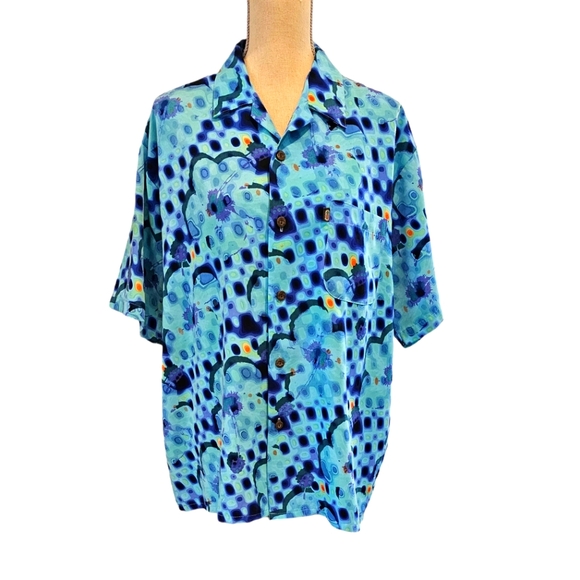 Pineapple Connection Other - NWOT Pineapple Connection Men's Blue Hibiscus Short Sleeve Button Down Shirt